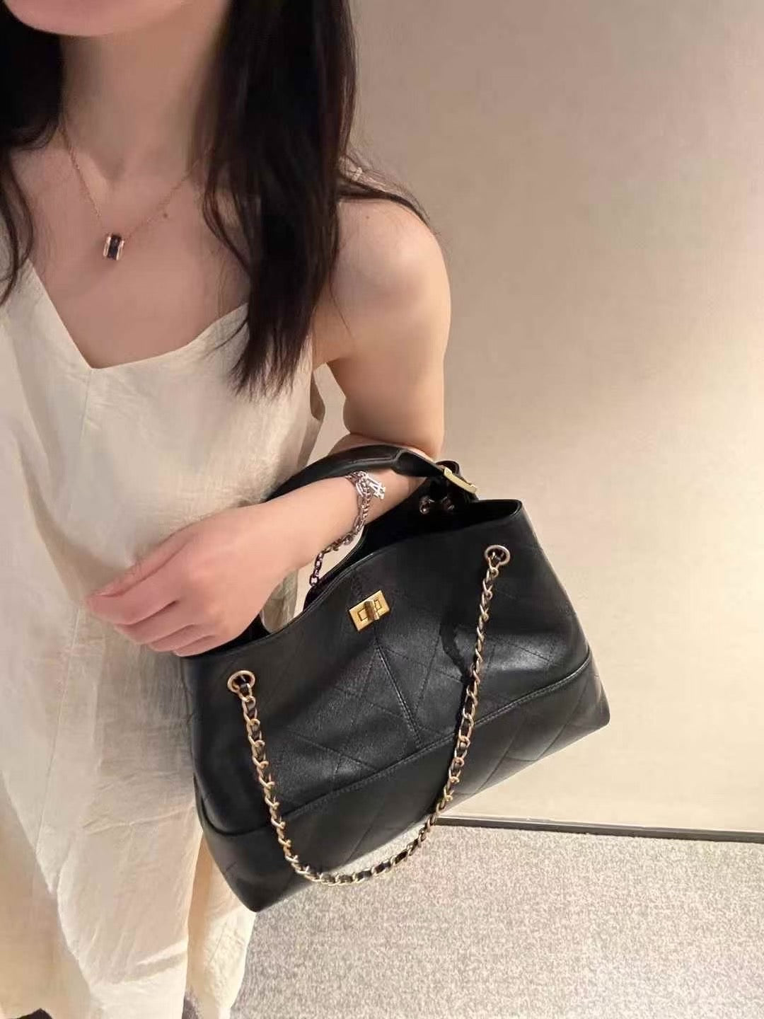 CC style- Hobo Tote