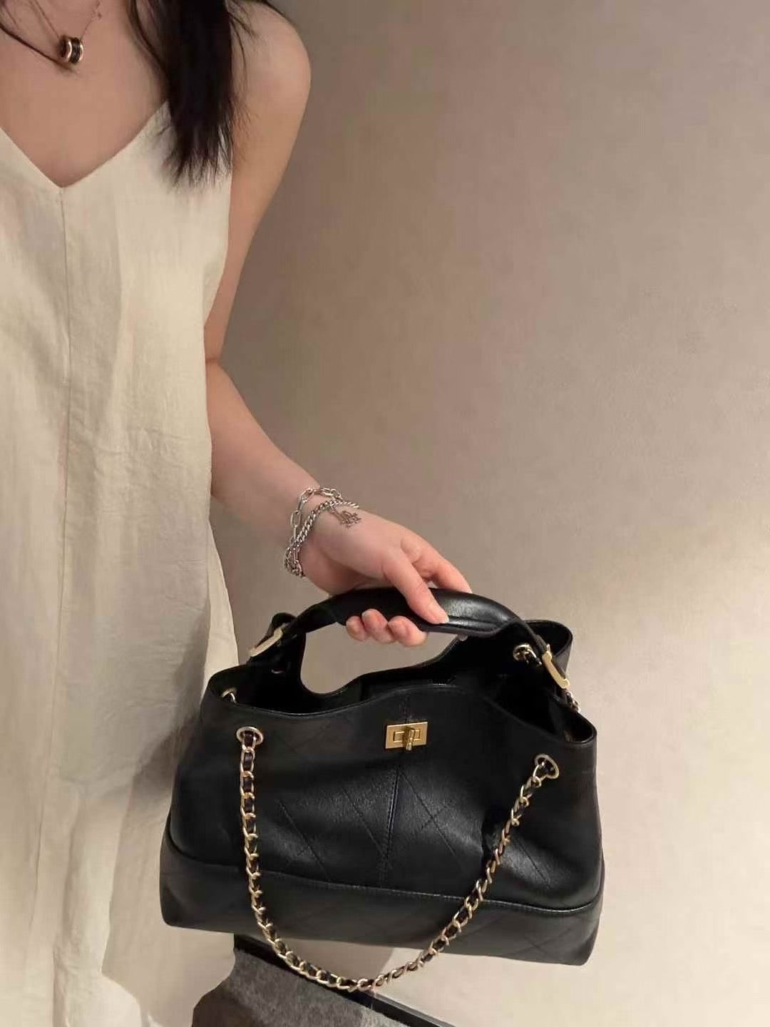 CC style- Hobo Tote