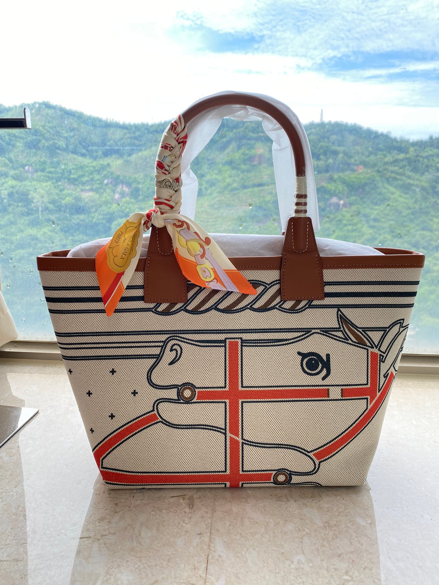 H Collection- Canvas Tote (預訂款)