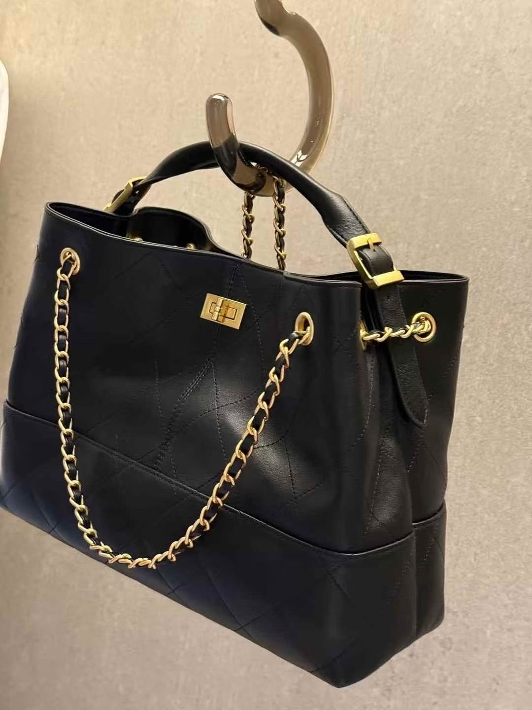 CC style- Hobo Tote