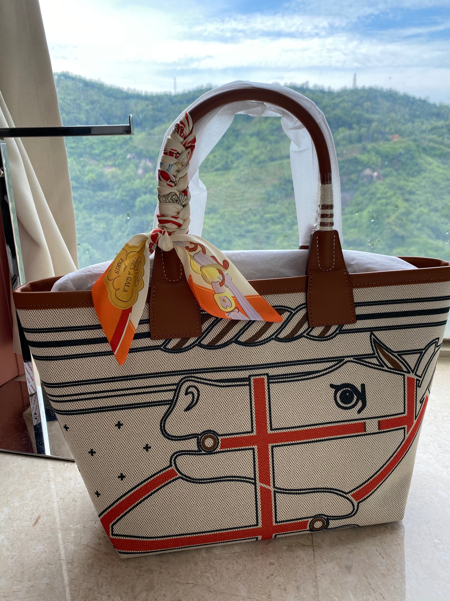 H Collection- Canvas Tote (預訂款)