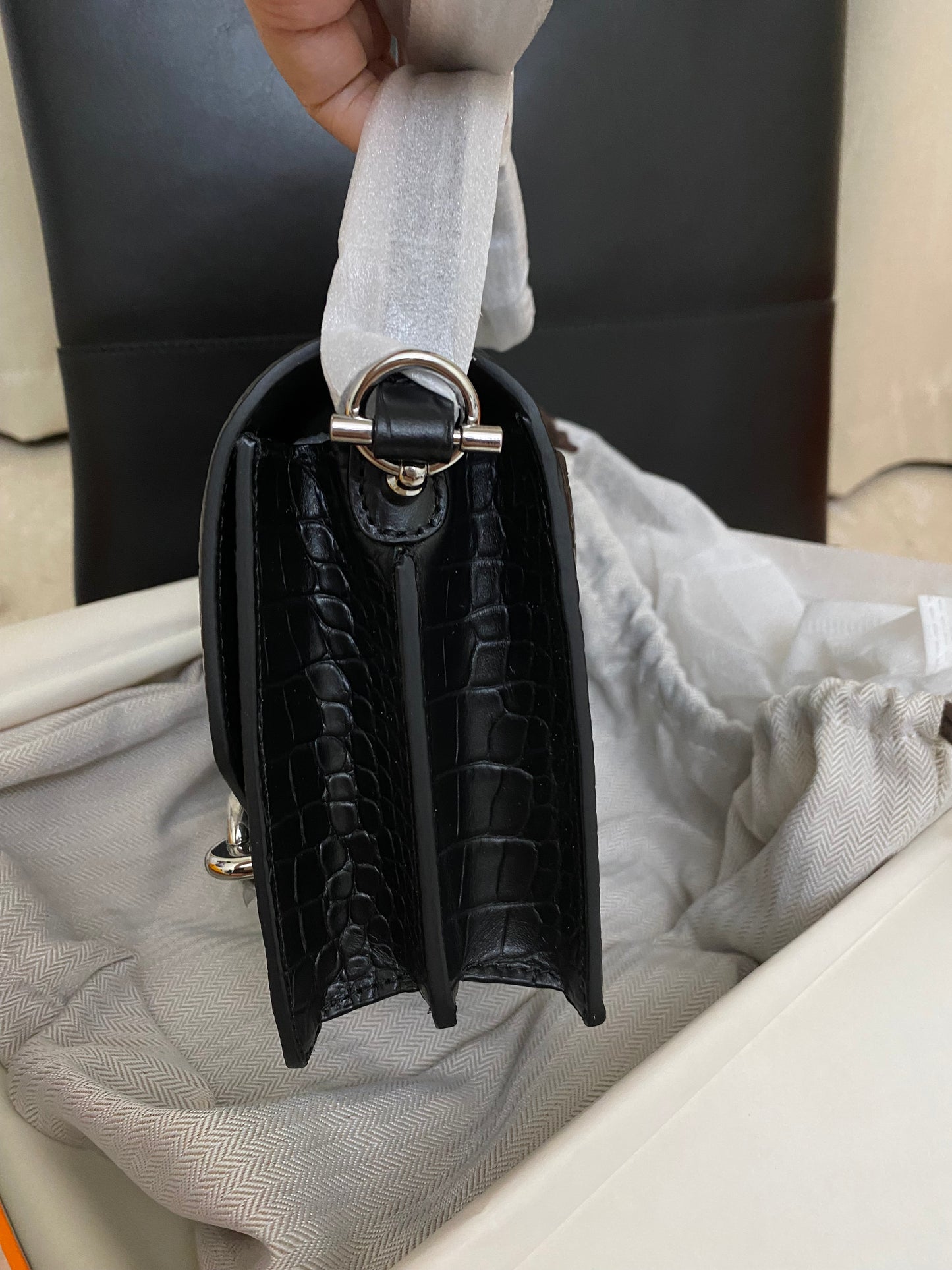 H collection- 🐊紋銀扣豬鼻子( no Brand & Logo)