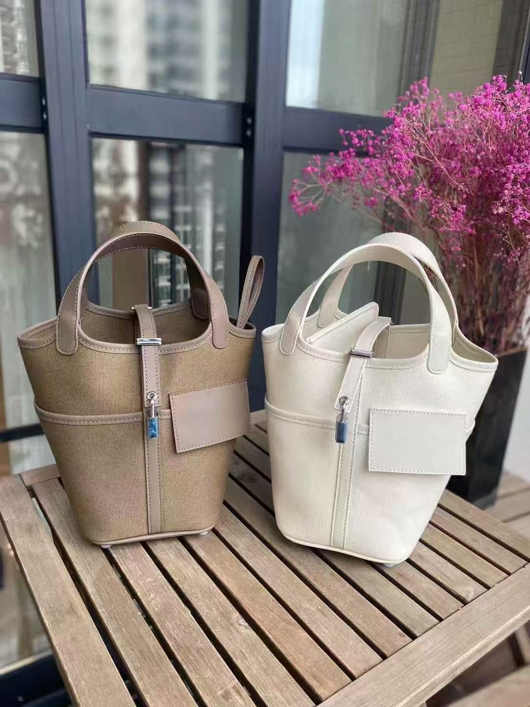 H collection- Pocket 菜藍 18 Swift皮拼帆布