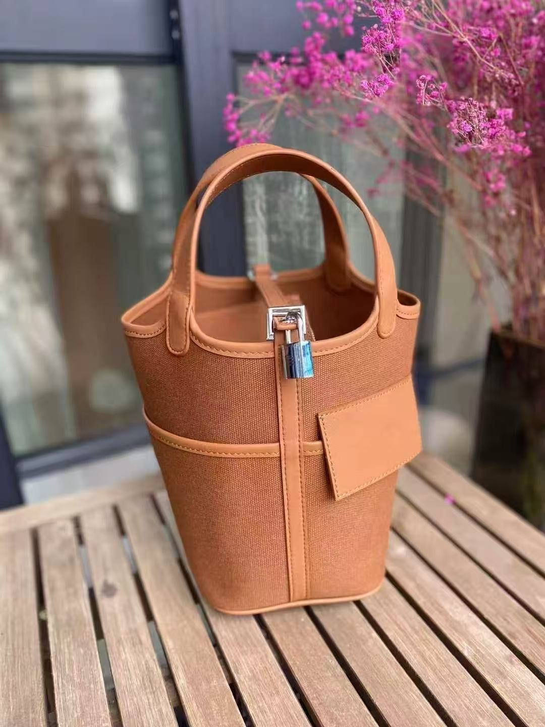 H collection- Pocket 菜藍 18 Swift皮拼帆布