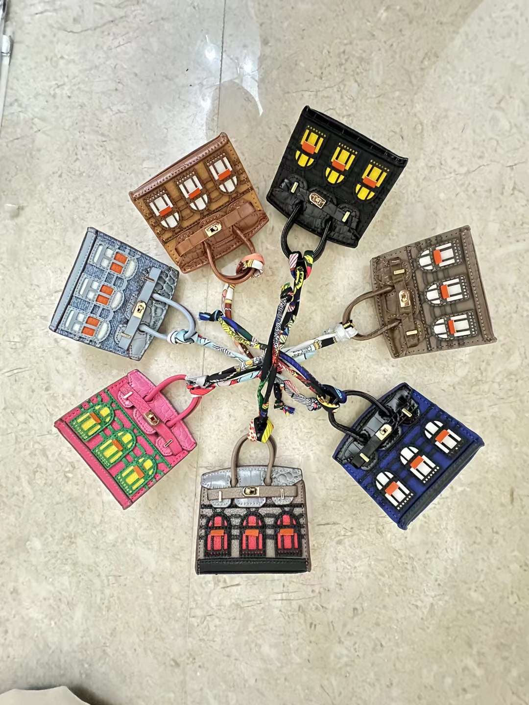 Charm - House for AirPod