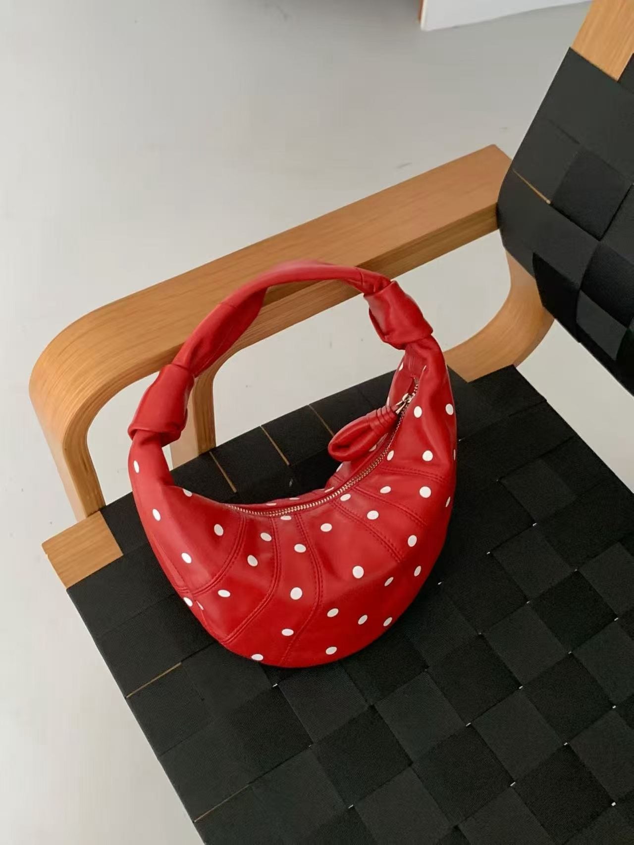 🥐 Polka dot croissant