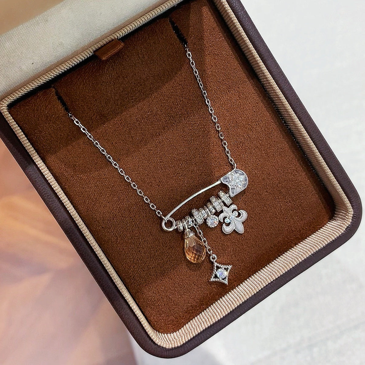 925 Sliver Necklace 鳶尾別針流蘇項鍊