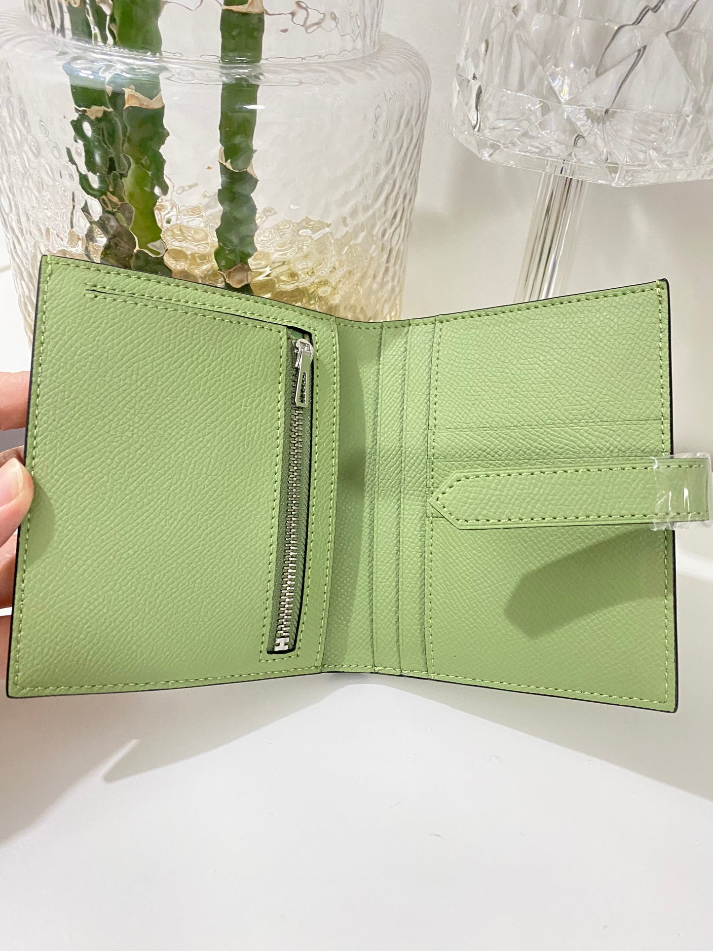 H collection- Short wallet