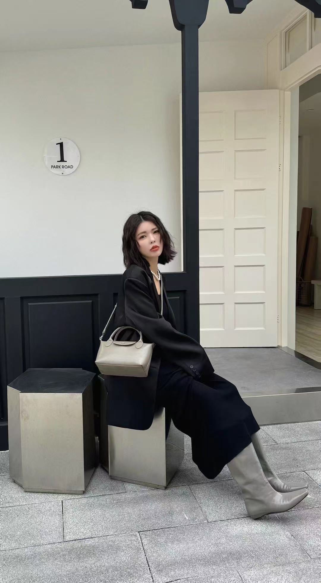 Korea product- Leather Dumping bag