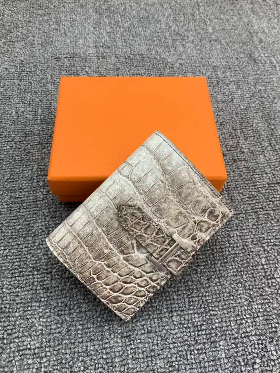 H collection- Handmade card holder