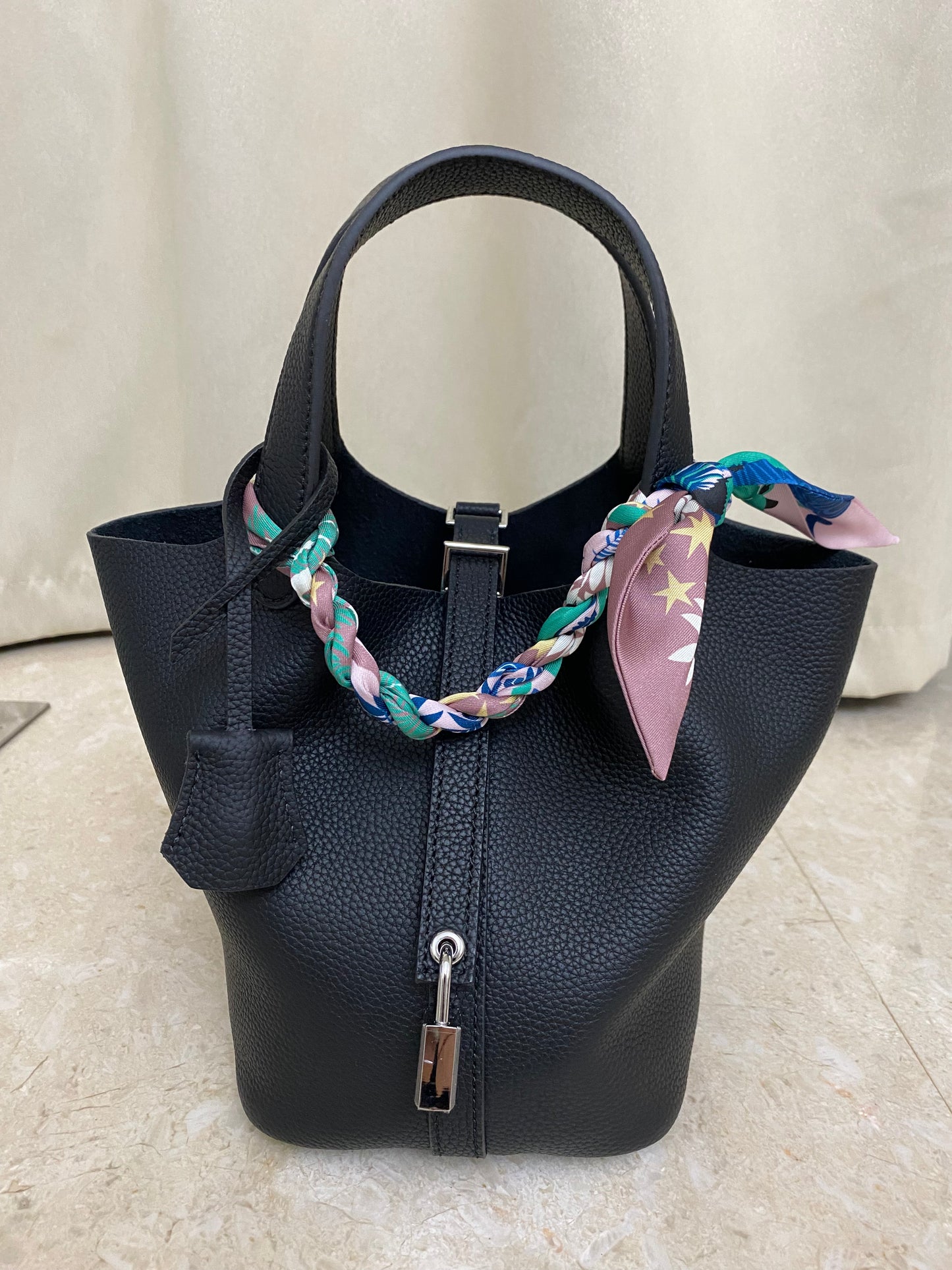 H collection- Korea leather bucket (pic style)