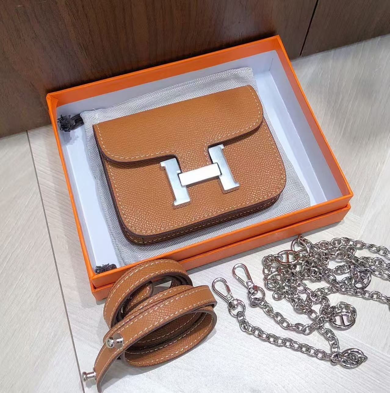 H collection - Mini H lock WOC, leather