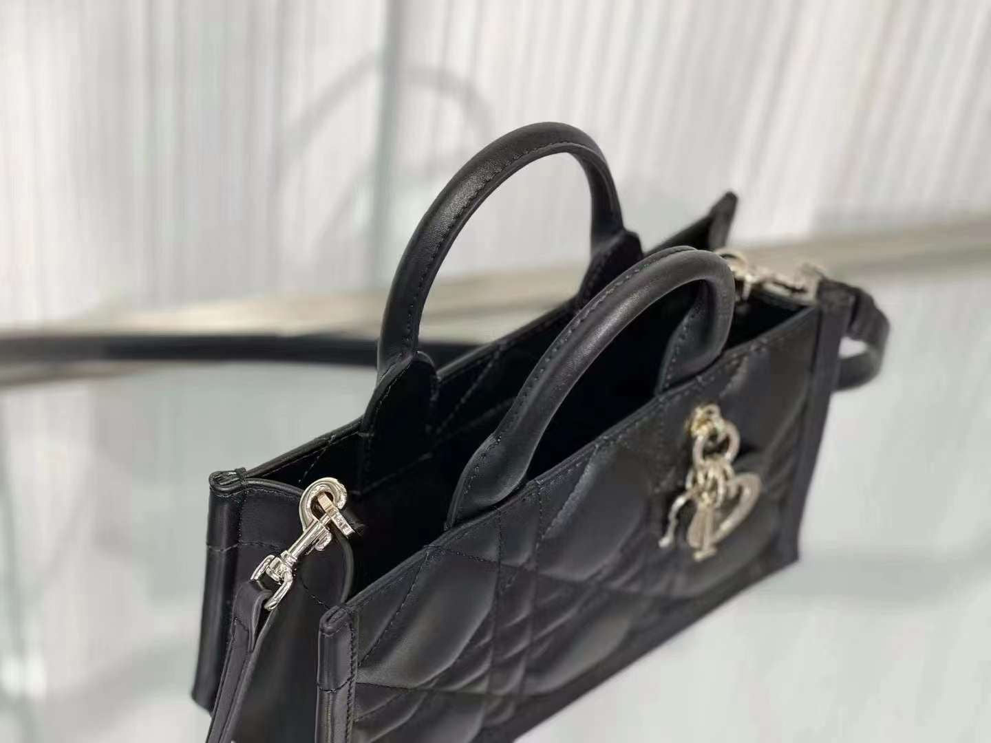 D collection- Mini Tote( 預訂款）