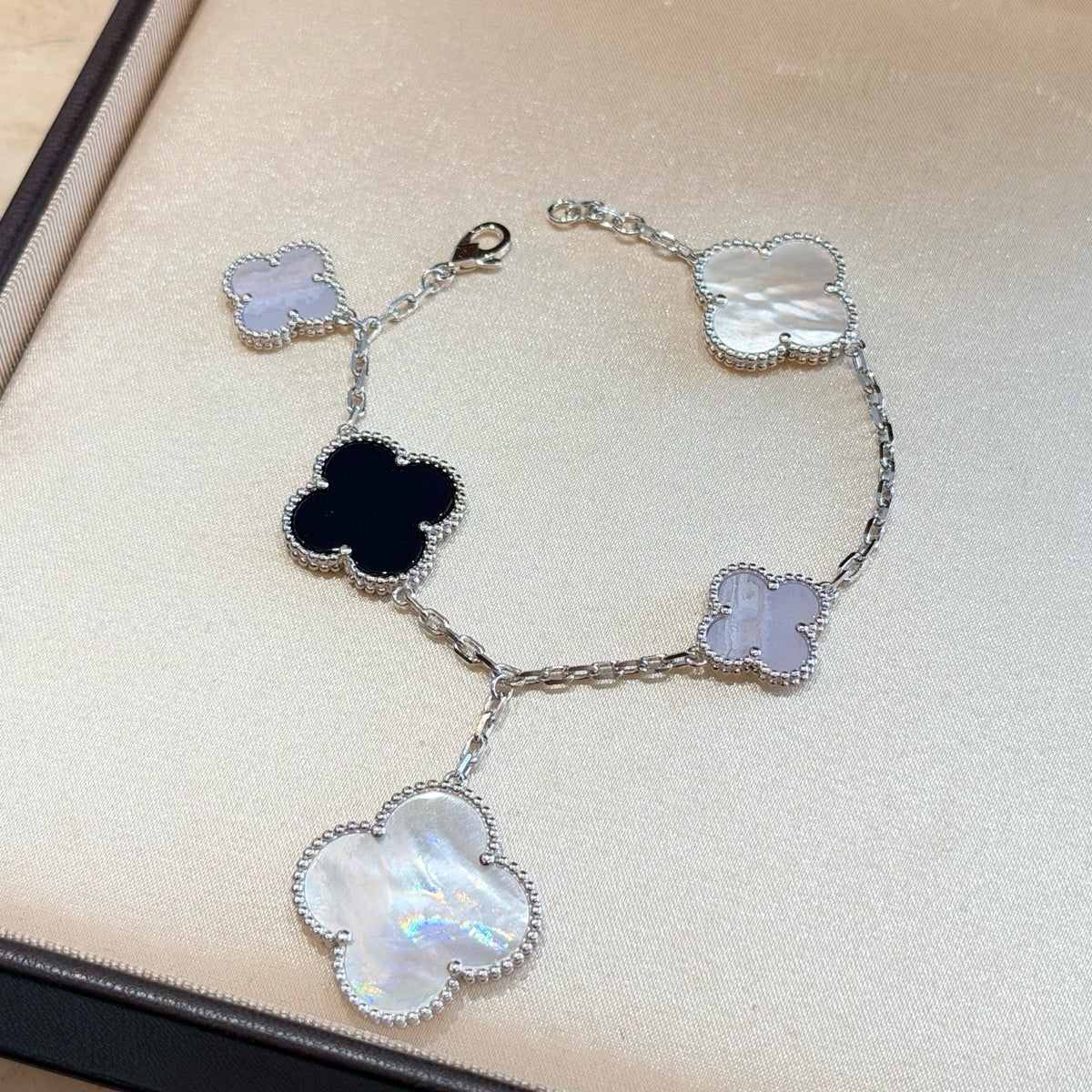 925 Sliver 🌸亂花四葉草手鍊