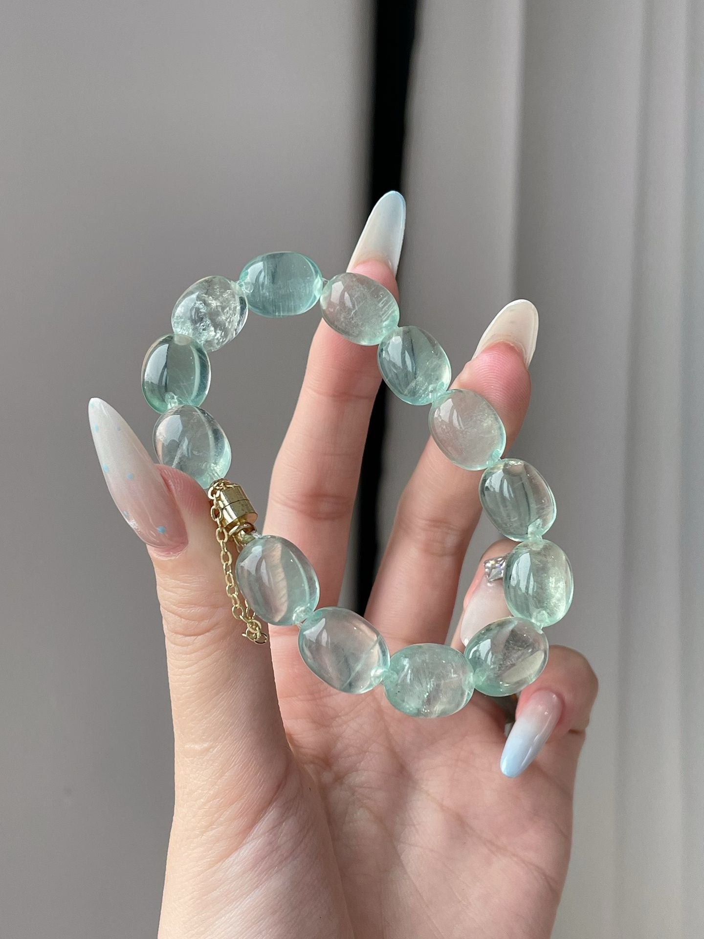 Crystal- 綠螢石鵝蛋牛鼻孔手串