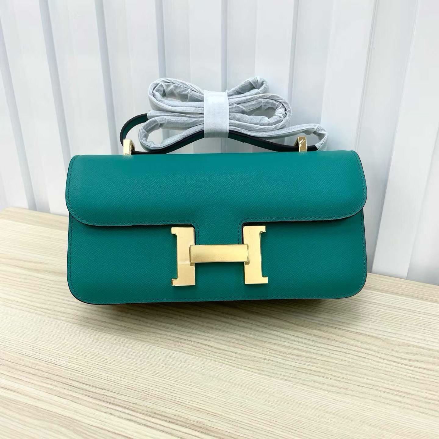 H collection- Con elan style