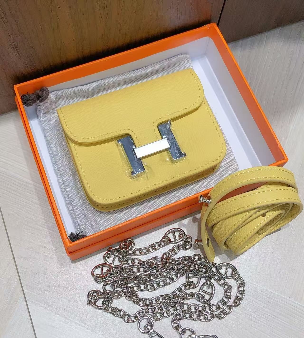 H collection - Mini H lock WOC, leather