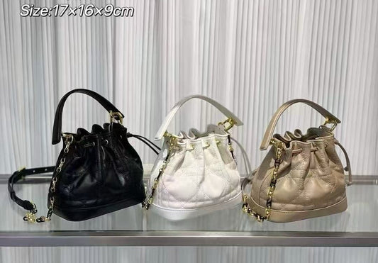 D collection - Lamb Skin bucket