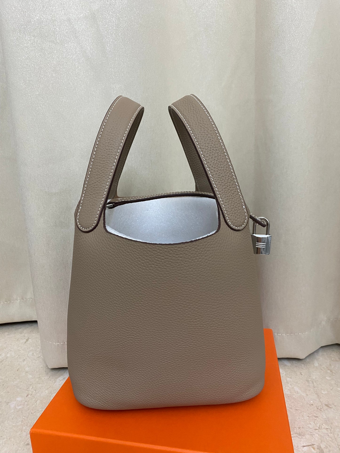 H collection- Korea Bucket Bag