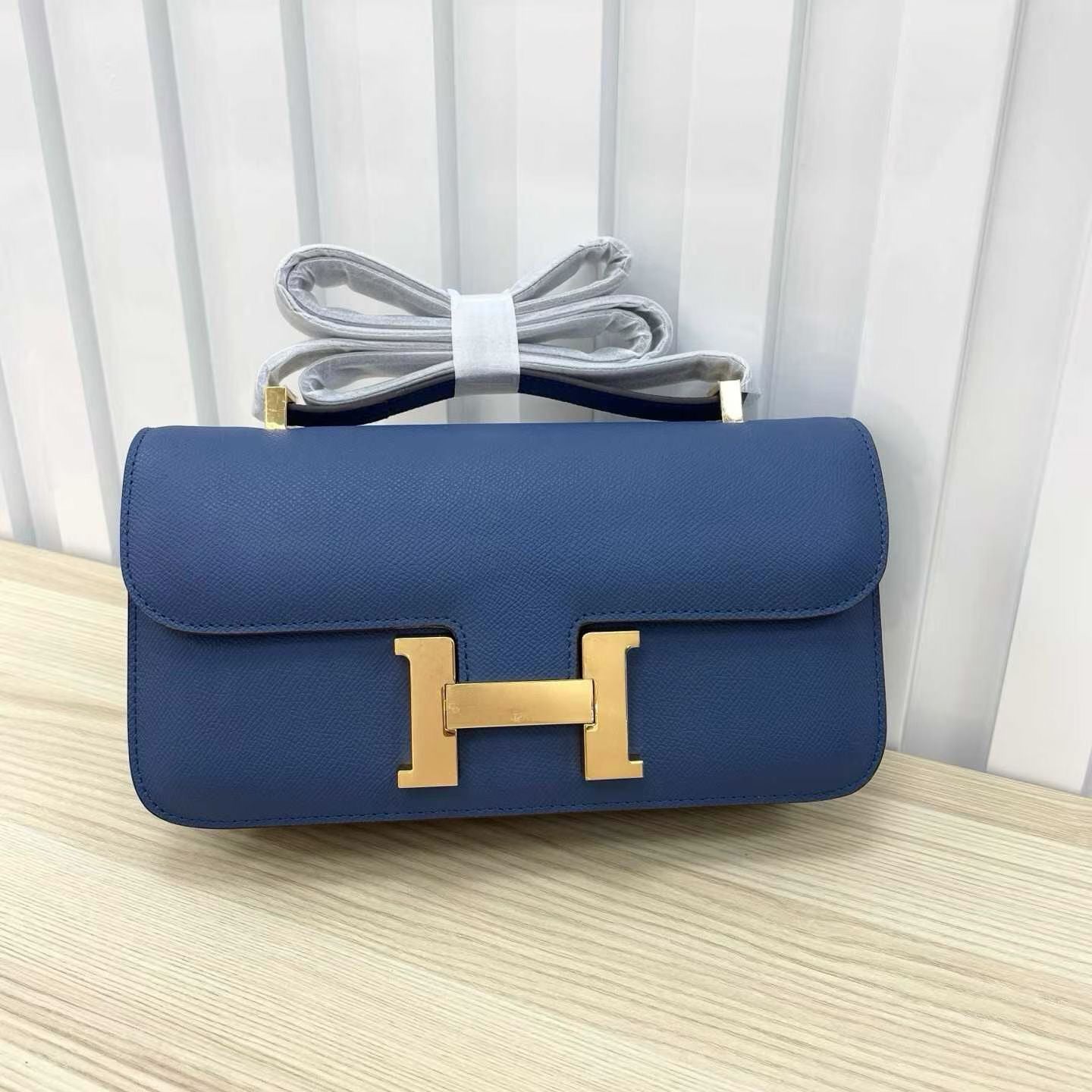 H collection- Con elan style