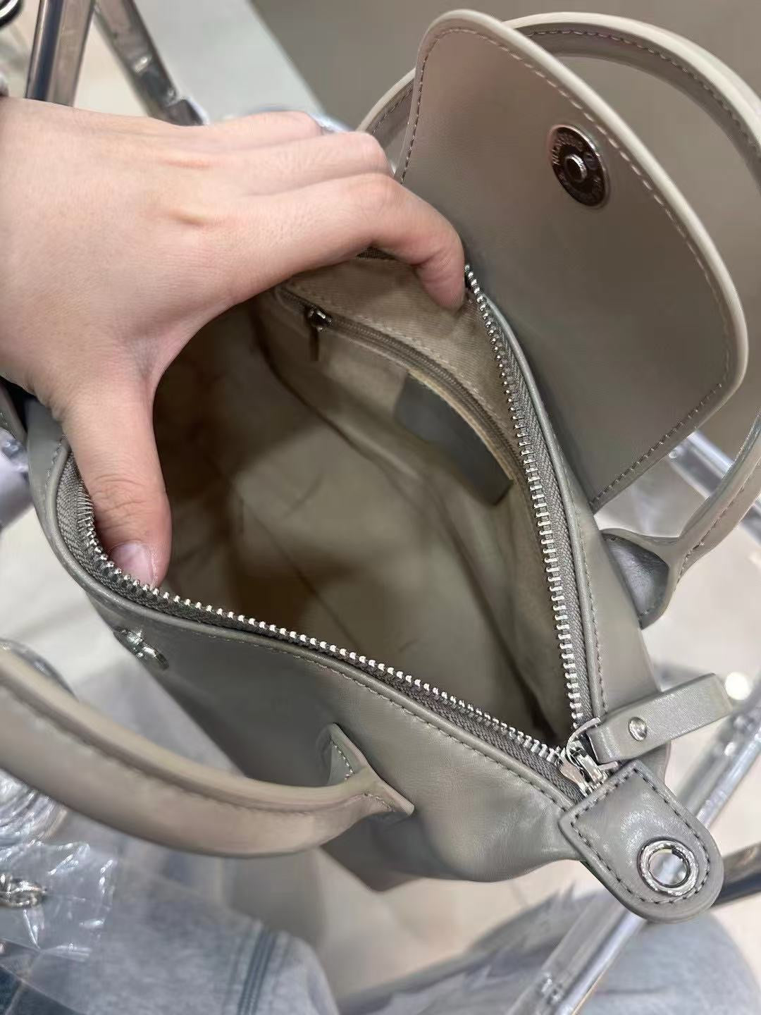 Korea product- Leather Dumping bag