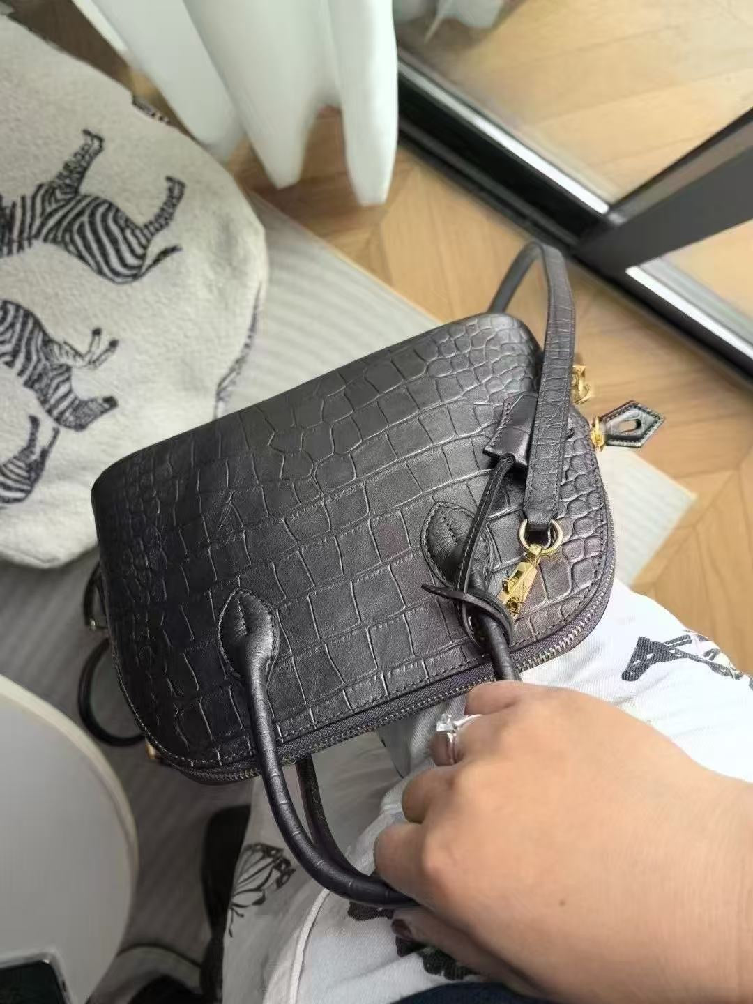 H collection-Crocodile Bolide 25