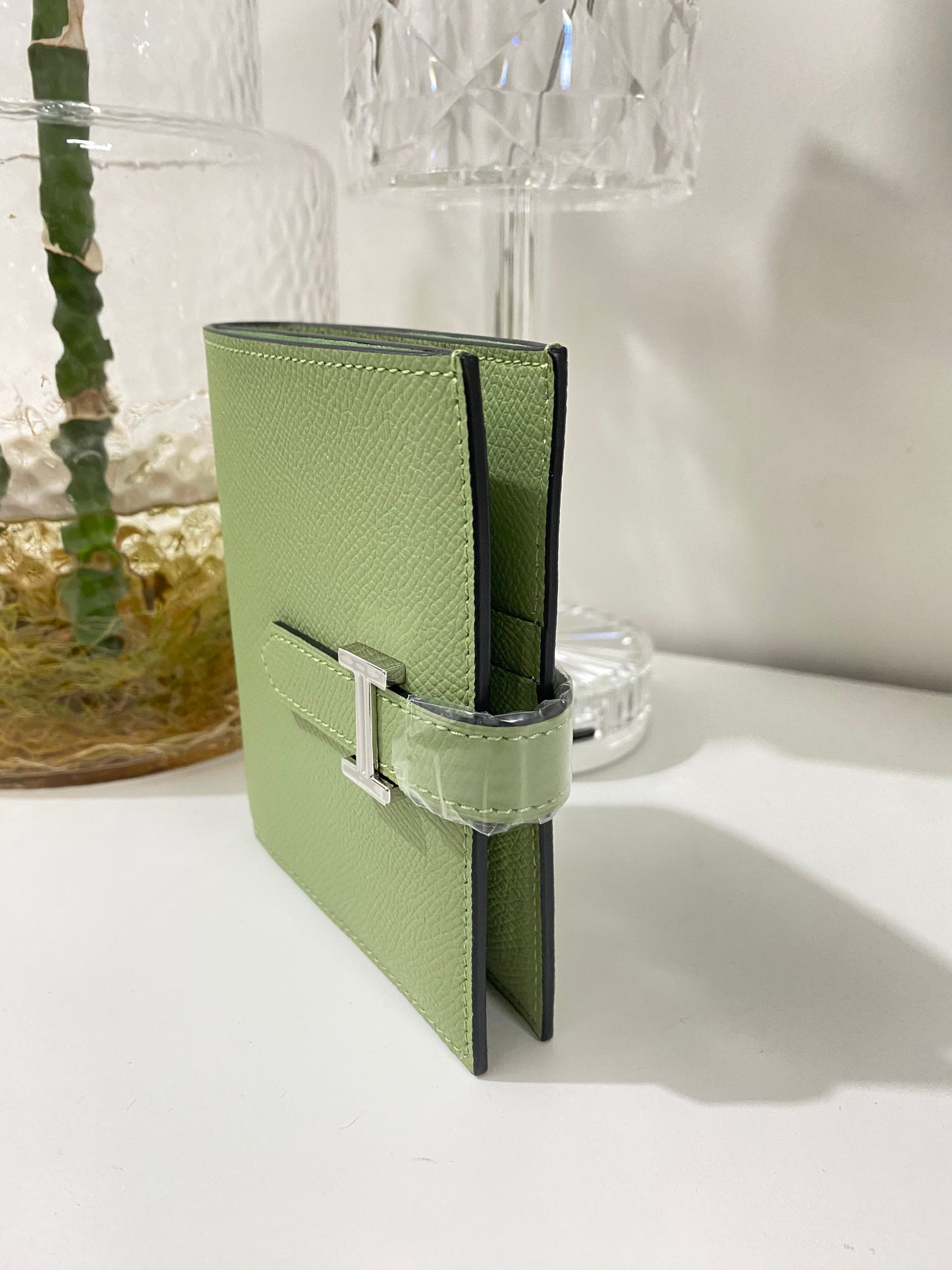 H collection- Short wallet