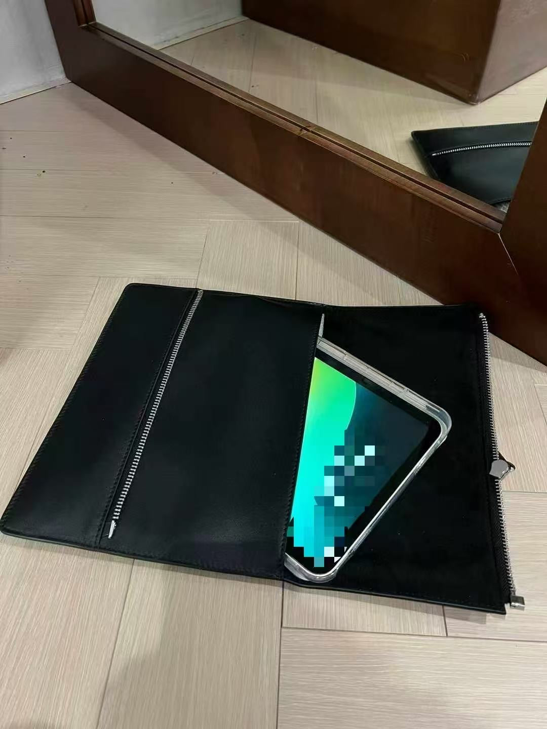 Leather table / notebook case