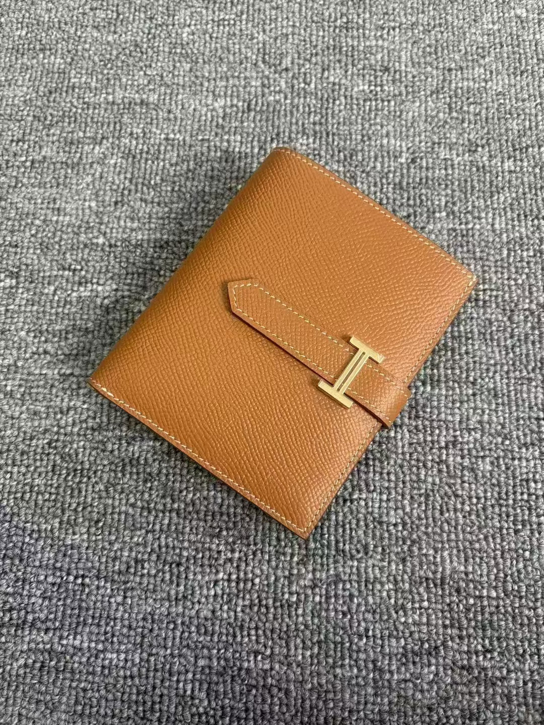 H collection- Short wallet
