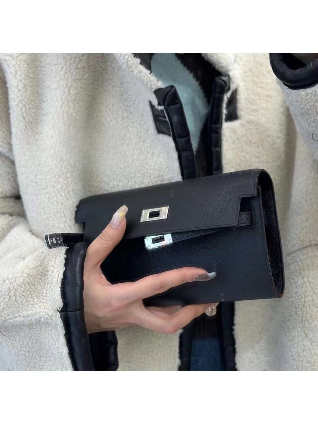 H Collection- 🇰🇷🇰🇷Kelly to go WOC style( wallet)