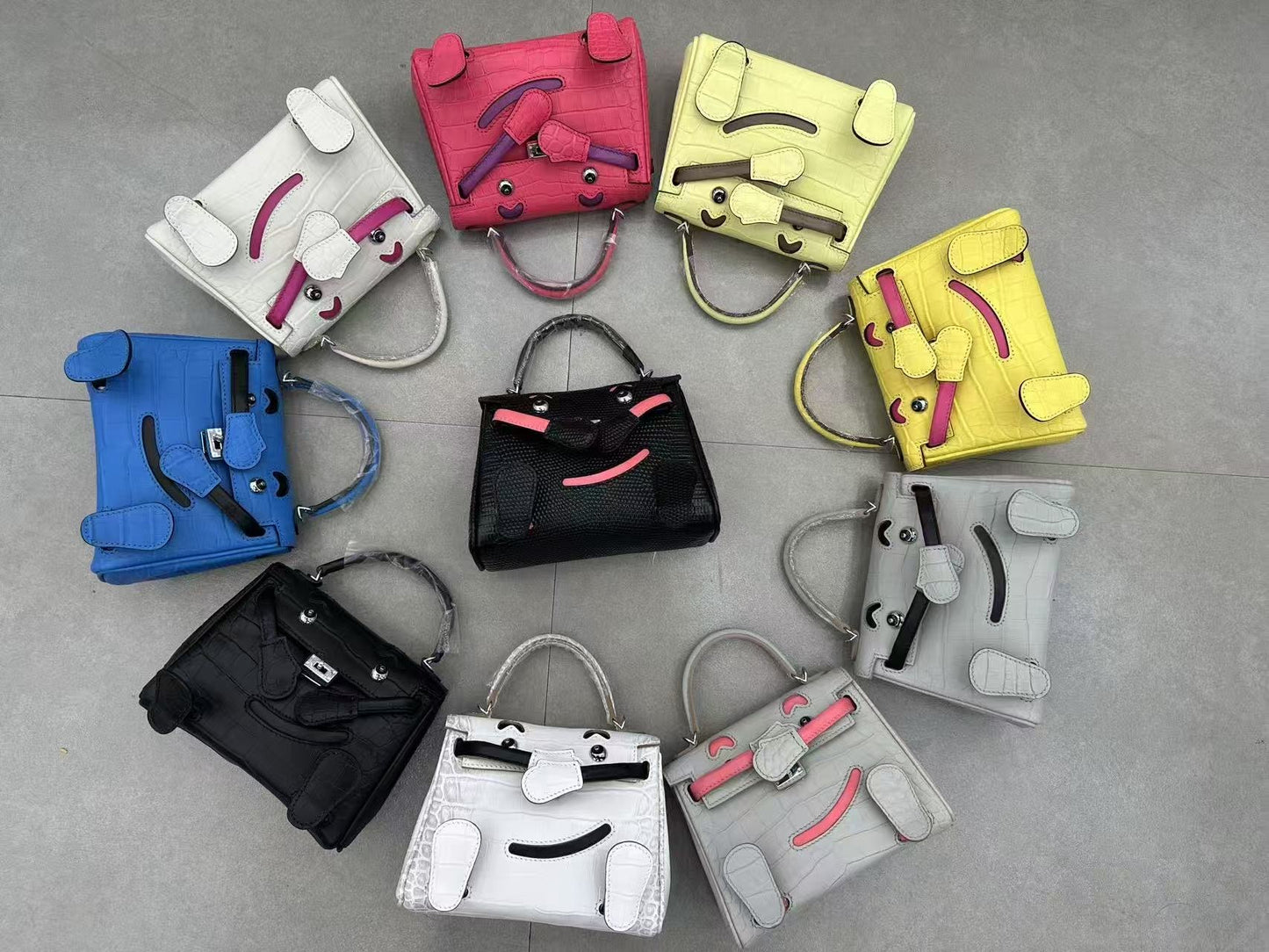 H collection- 勁得意Doll Bag