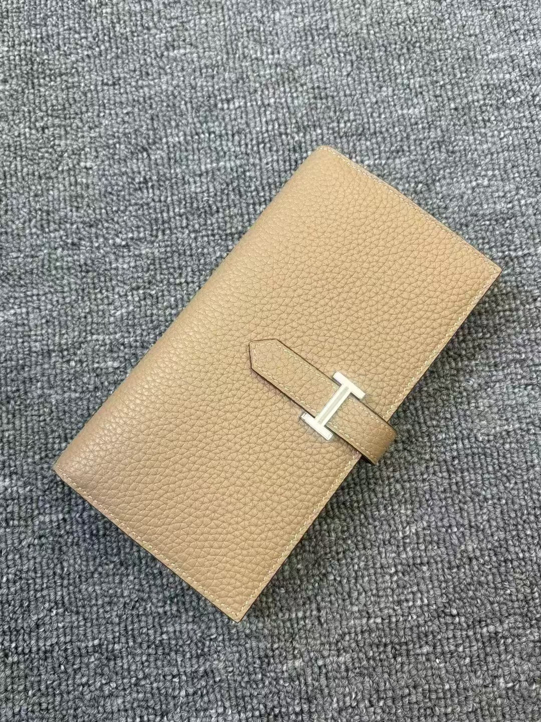 H collection- Long wallet