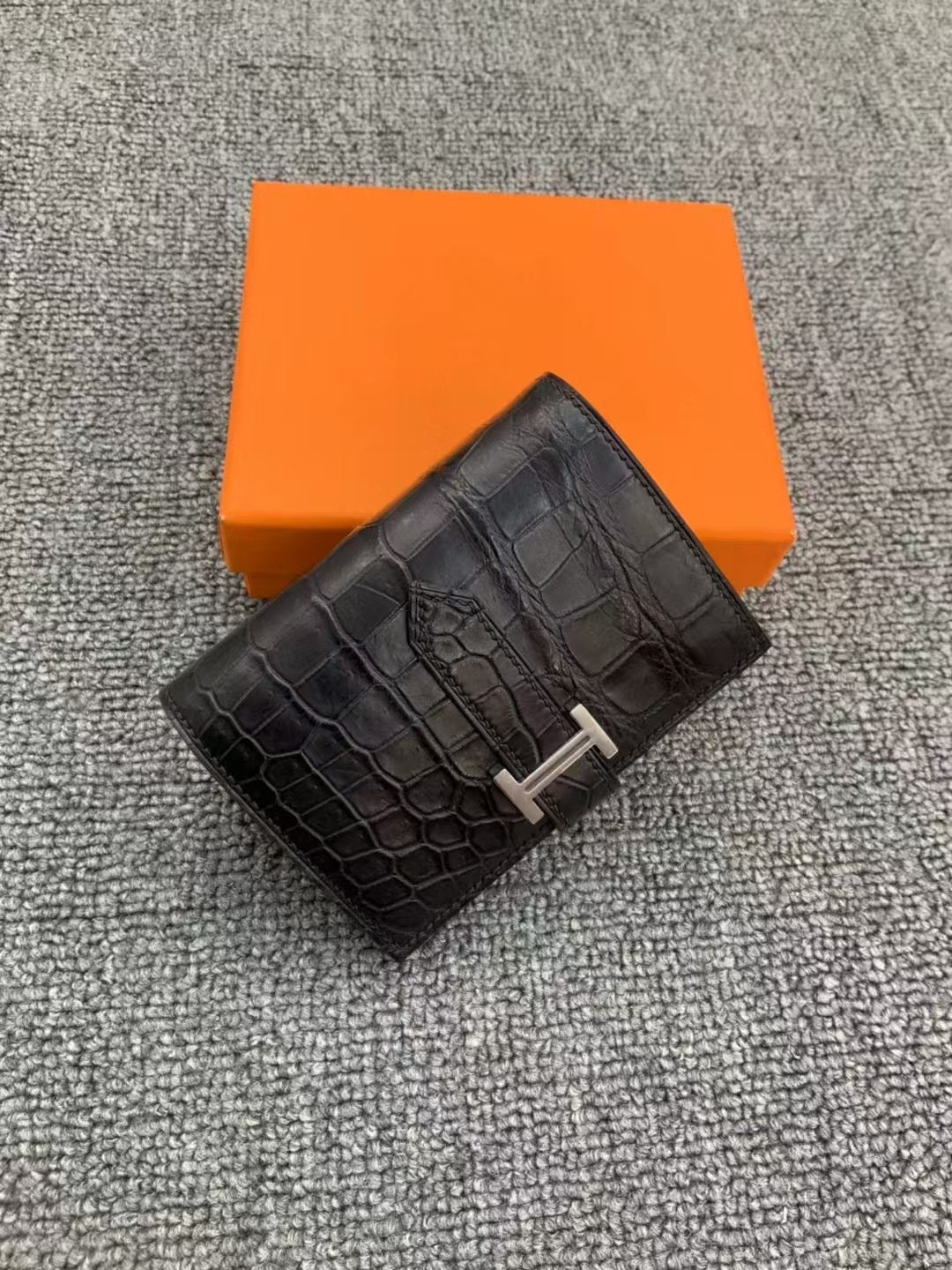 H collection- Handmade card holder