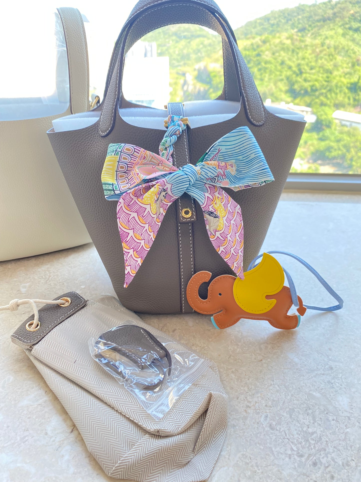 H collection- Korea leather bucket (pic style)