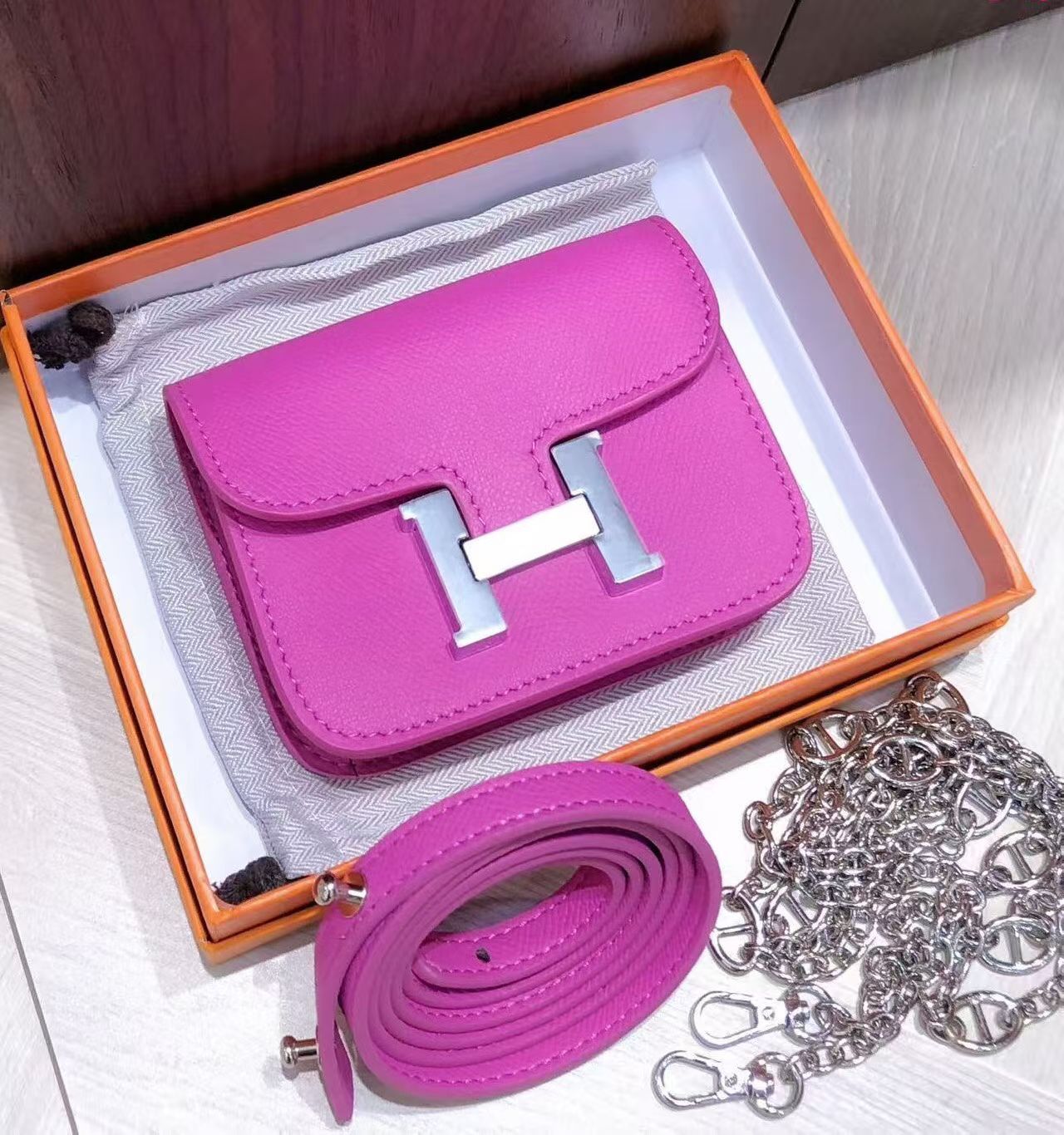 H collection - Mini H lock WOC, leather