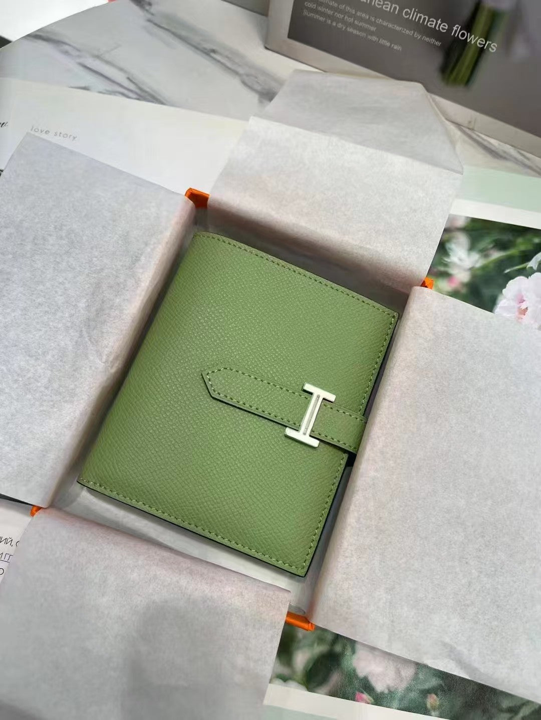 H collection- Short wallet