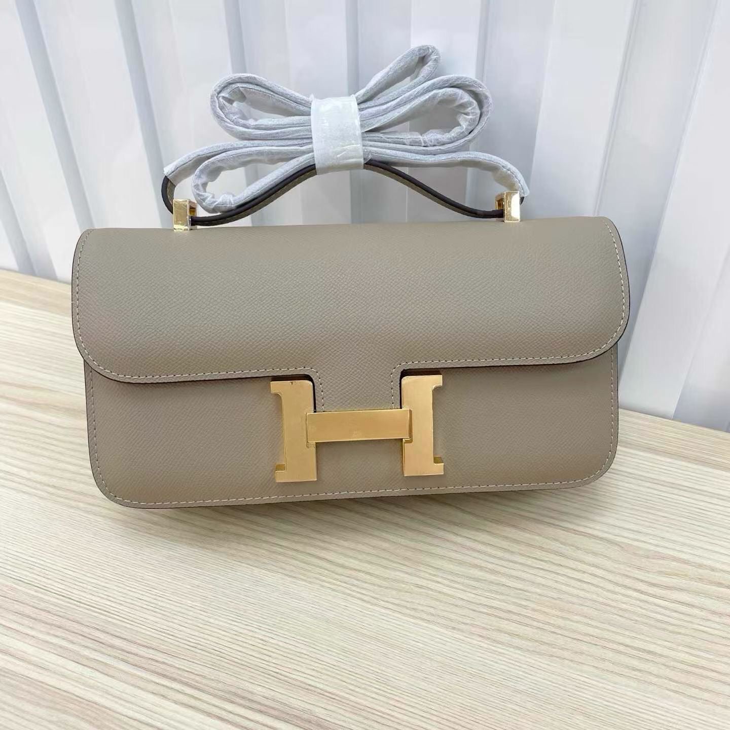 H collection- Con elan style
