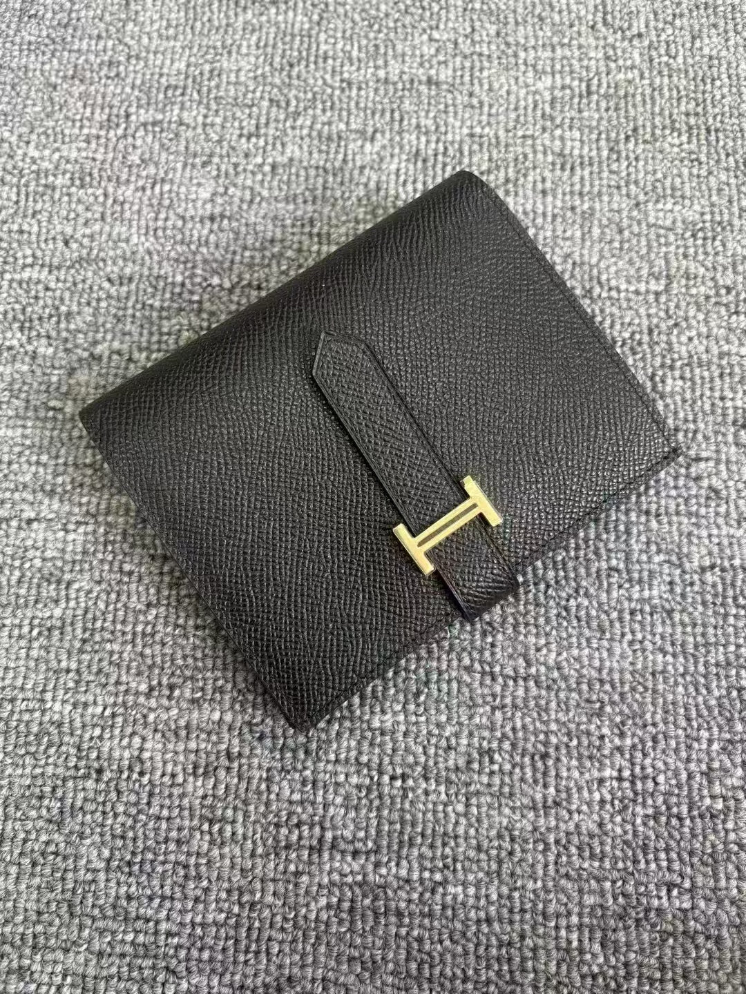 H collection- Short wallet