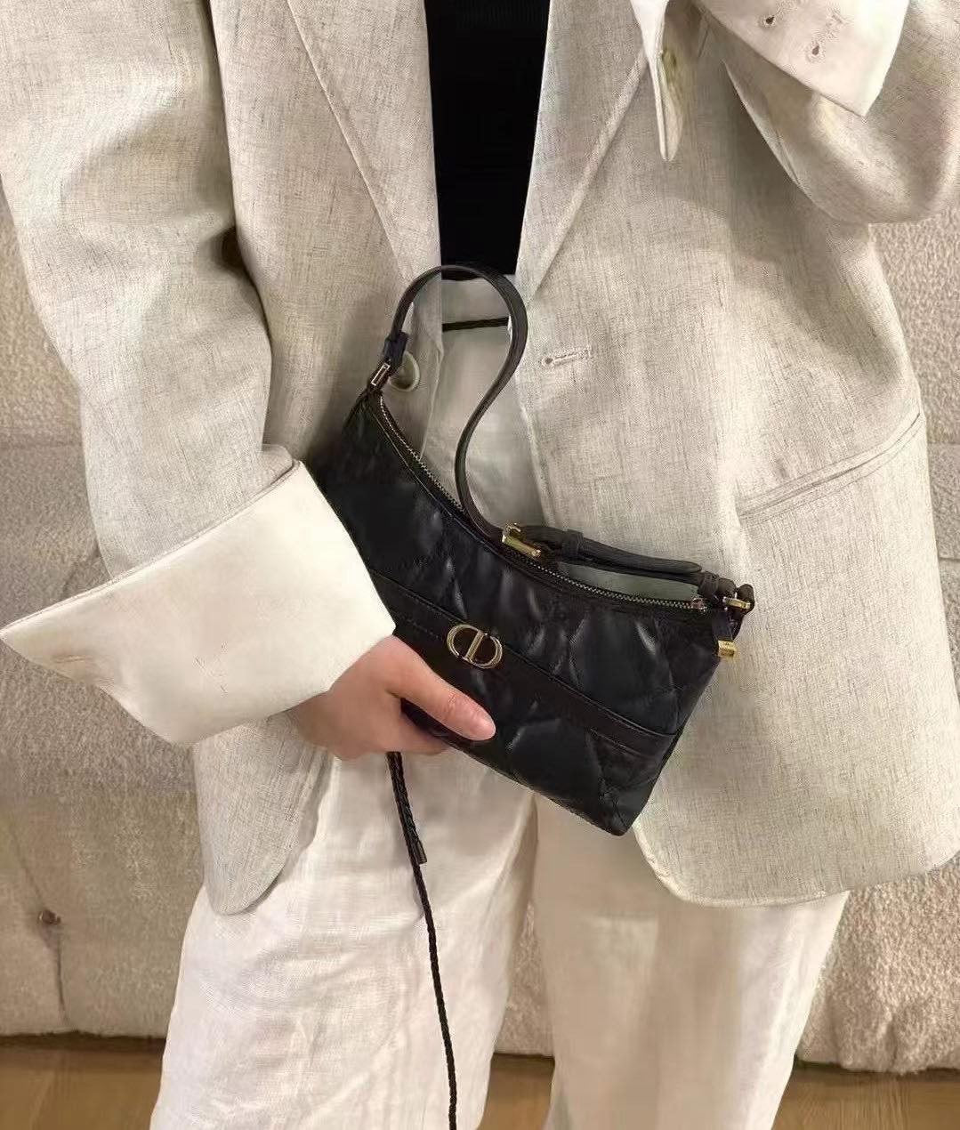 D collection- Lame skin shoulder bag