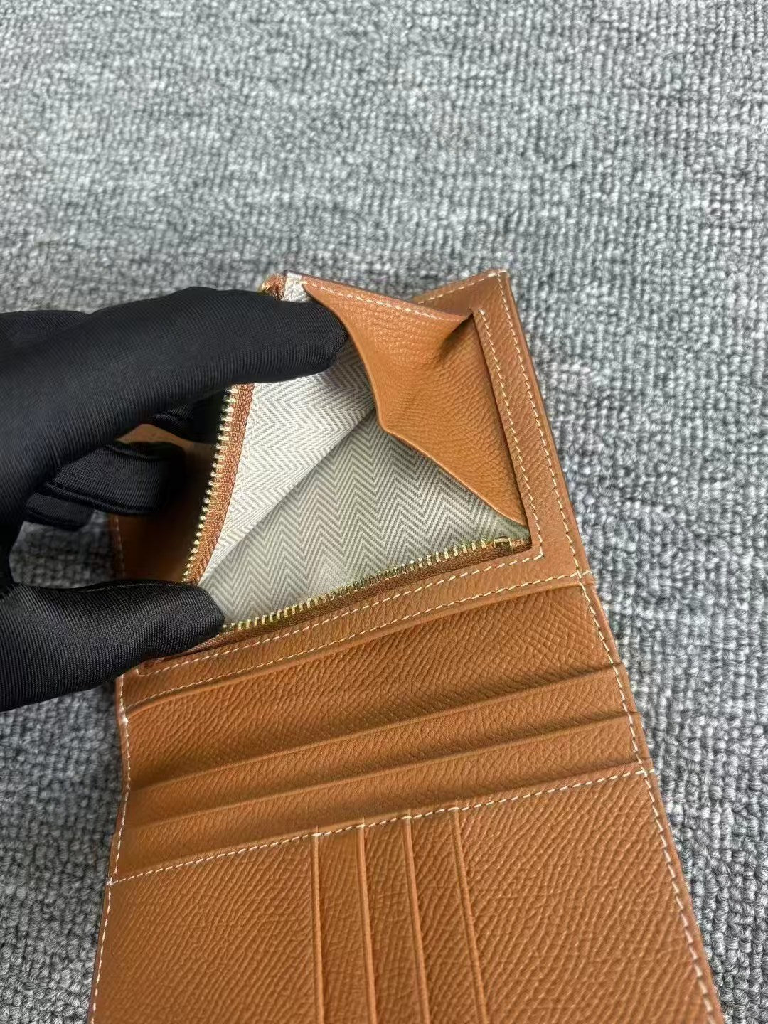 H collection- Short wallet