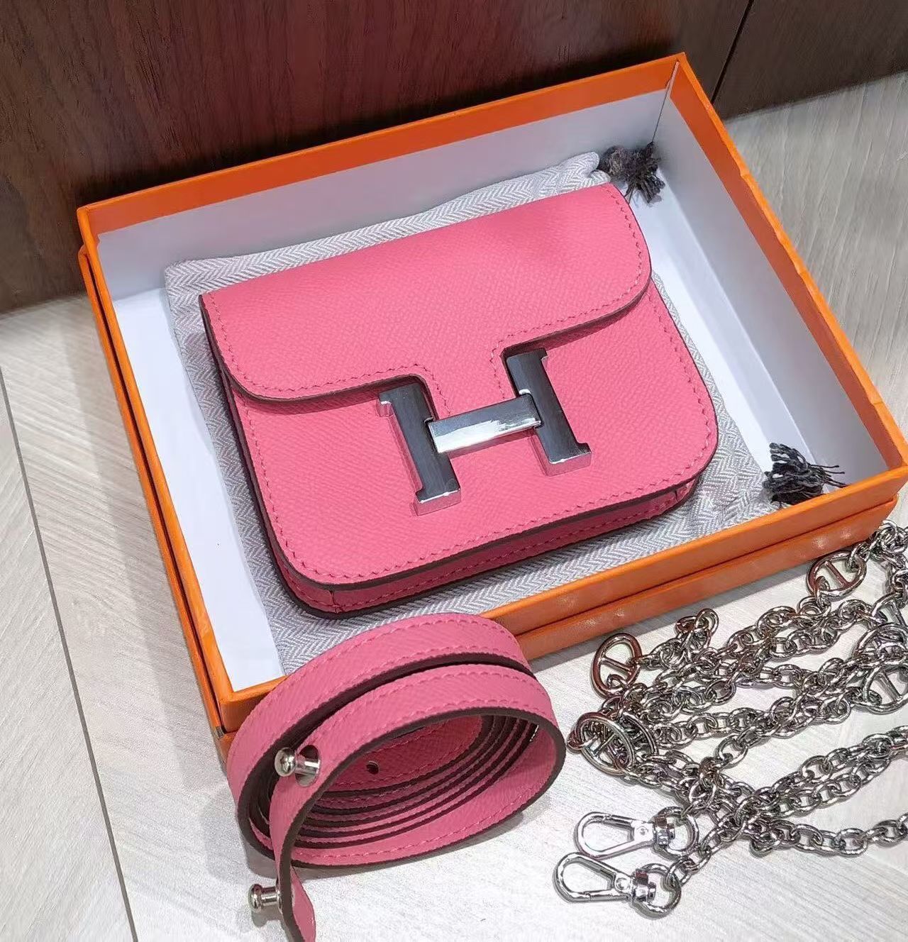H collection - Mini H lock WOC, leather