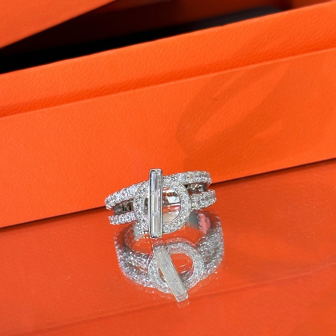 925 Sliver | 滿鑽Q字鑽石戒指