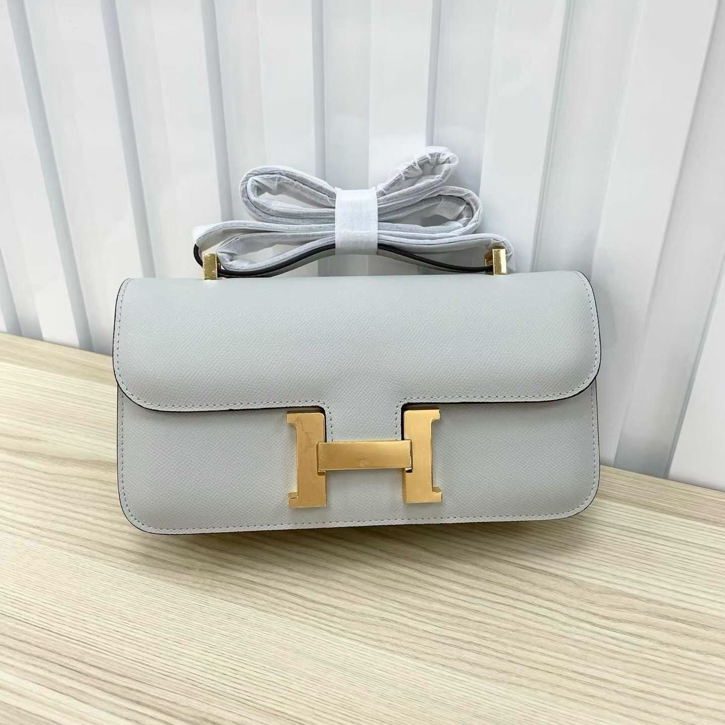 H collection- Con elan style