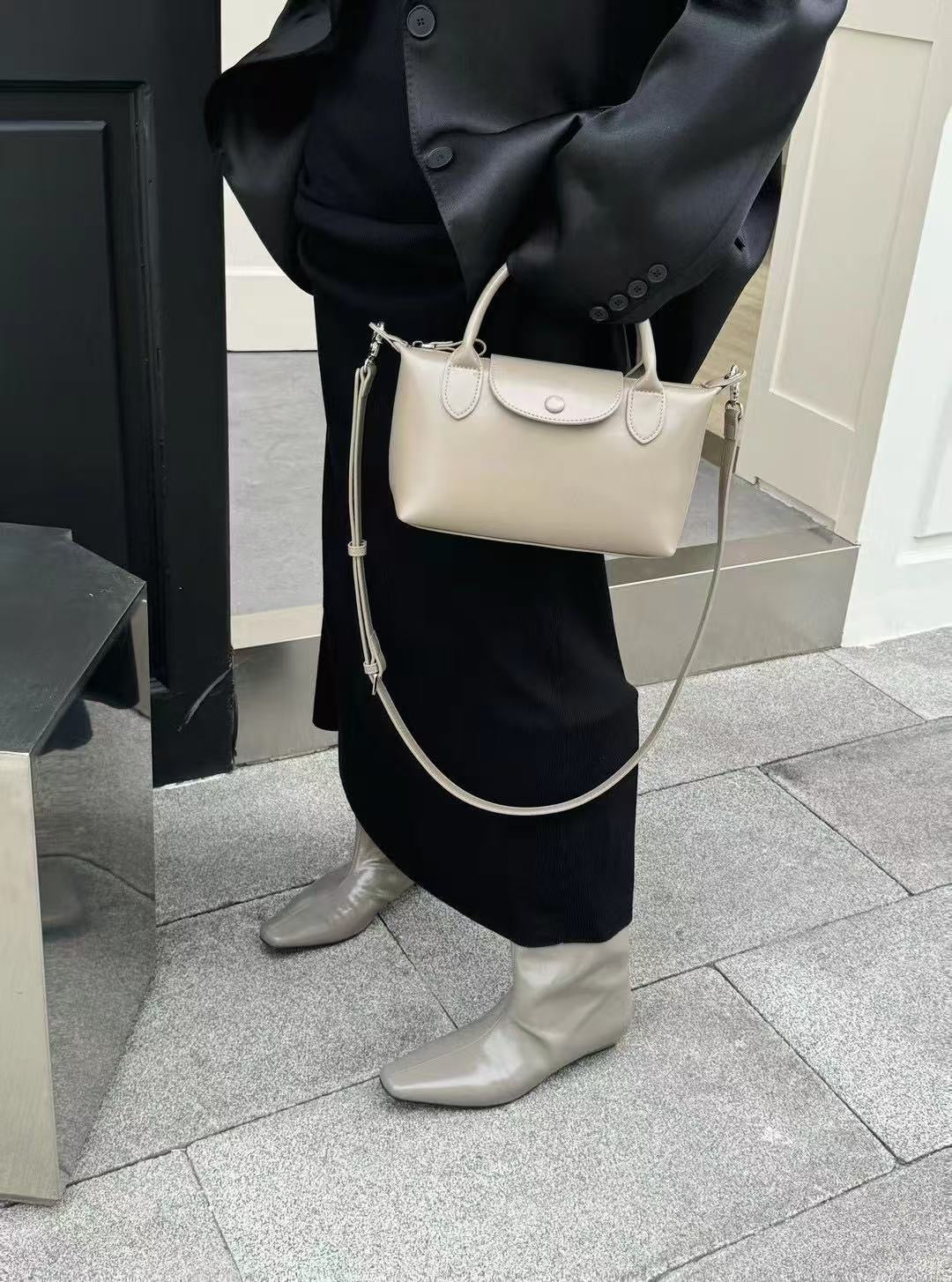 Korea product- Leather Dumping bag