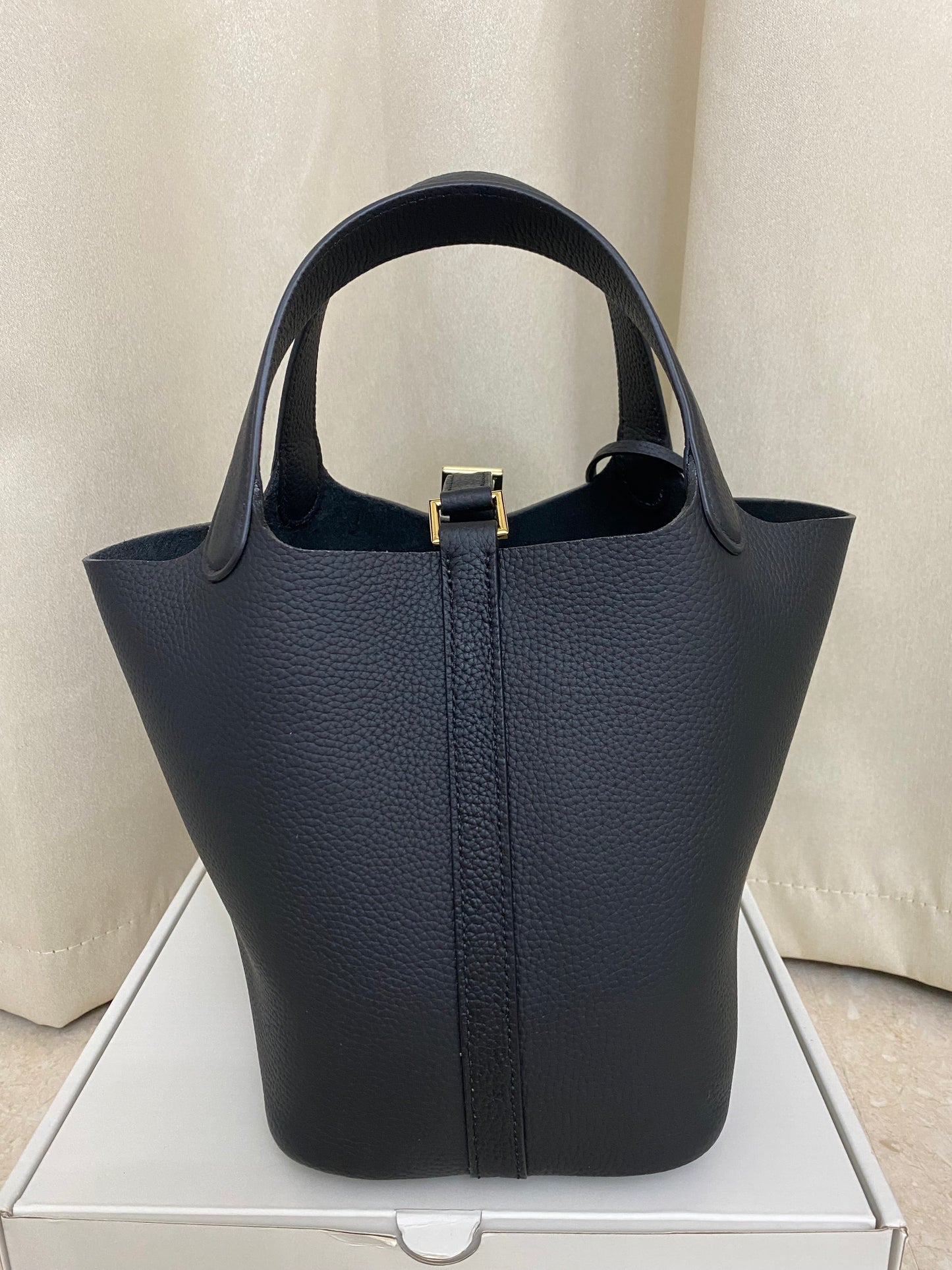 H collection- Korea Bucket Bag