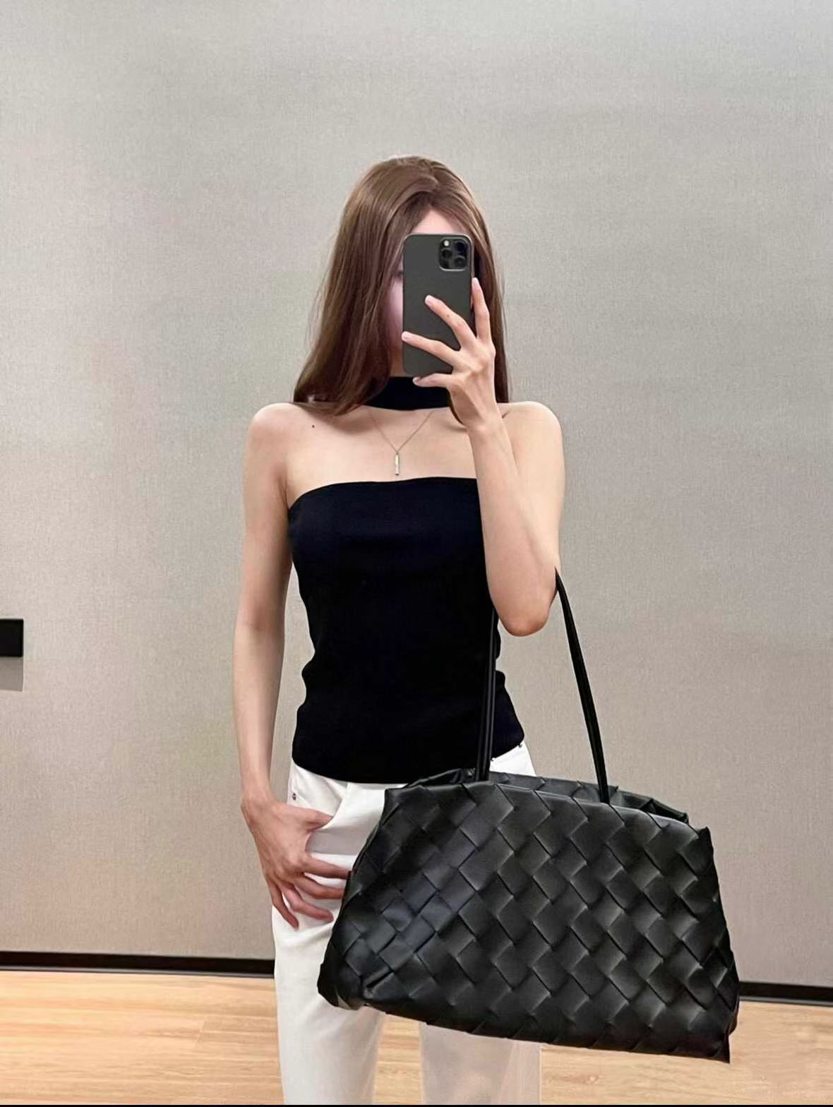 BV collection- Hop bag