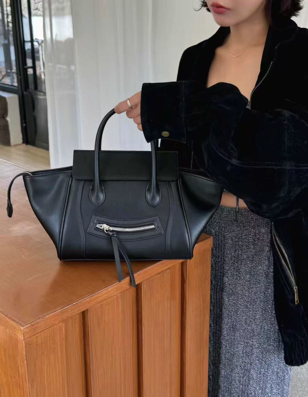 smile totes 👜