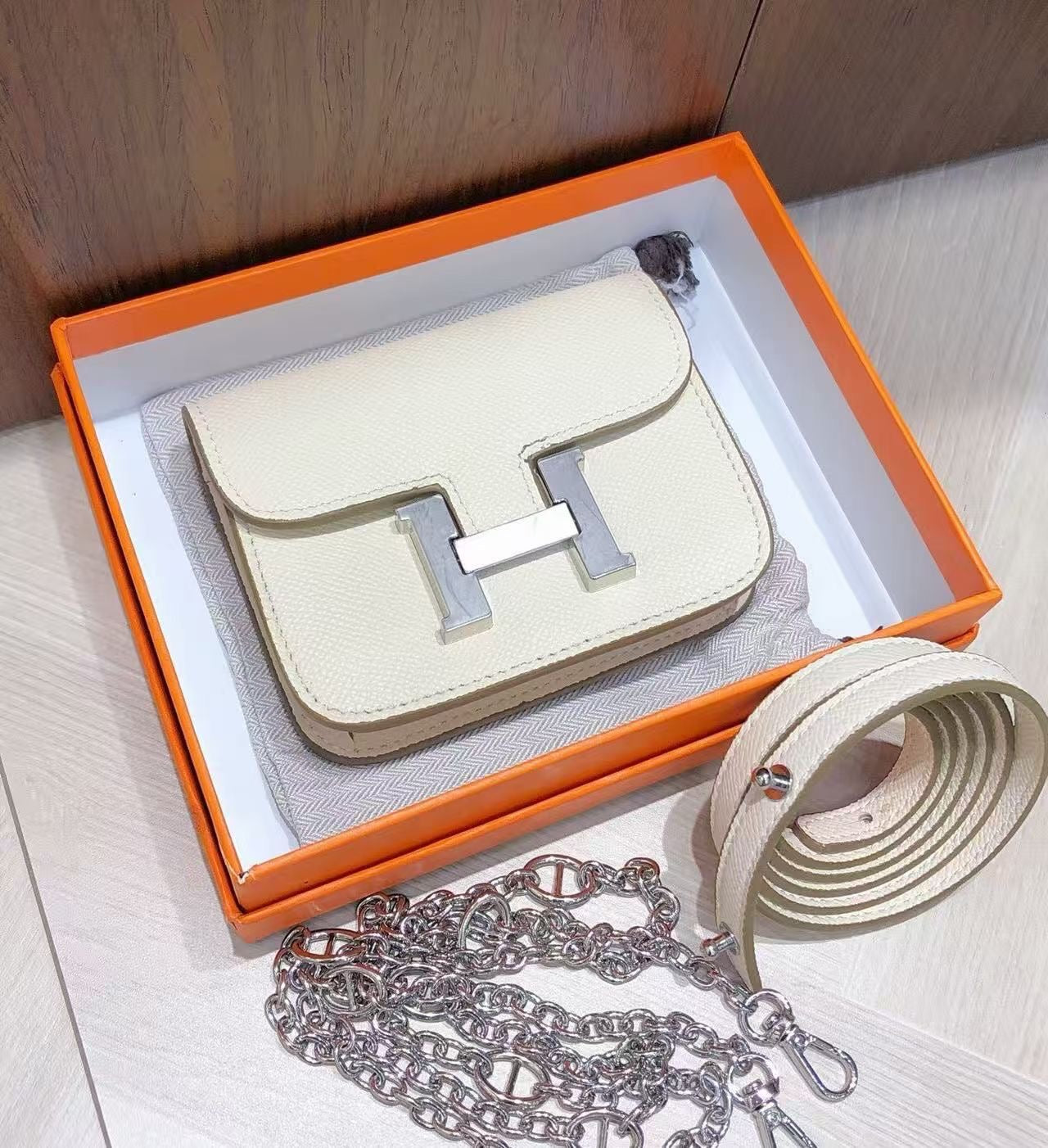 H collection - Mini H lock WOC, leather